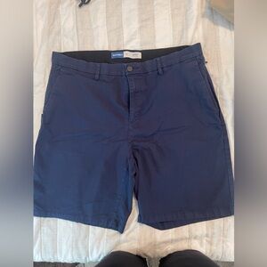 Old Navy Ultra Tech Slim shorts